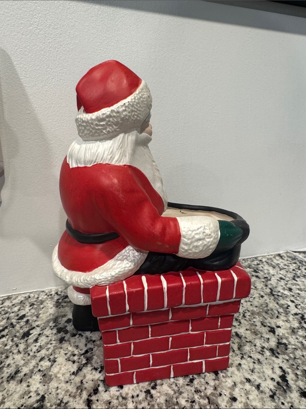 Vintage ceramic Santa planter decor - Picture 3 of 6